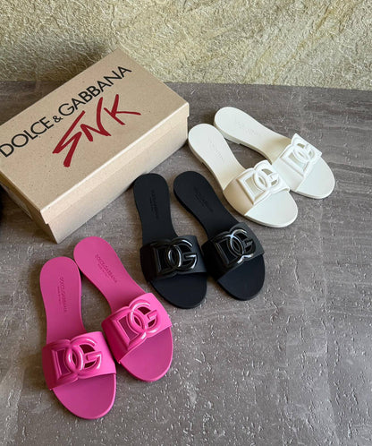 D&G
SuperMaster Quality 💯
450 dhs✅
Size: 36-41💥

Zain171
♥️♥️♥️