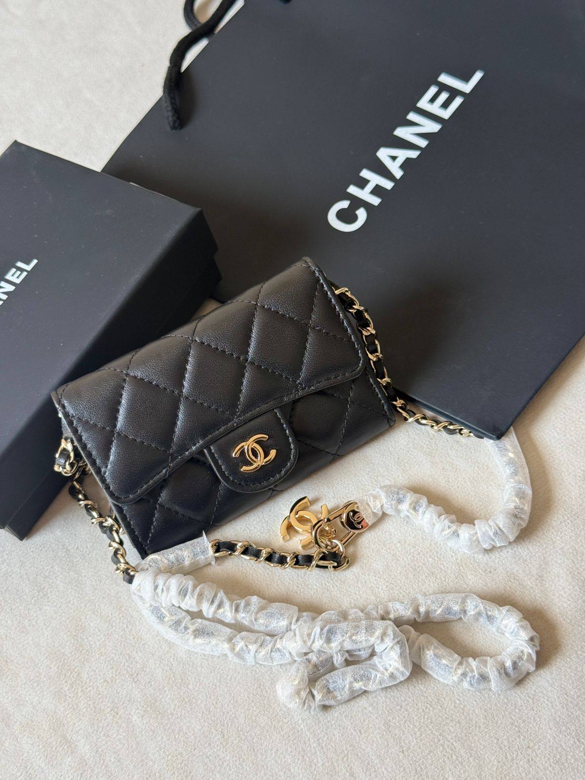 Chanel
Super master quailty

380 dhs🇦🇪🇦🇪

Zain275
♥️♥️♥️