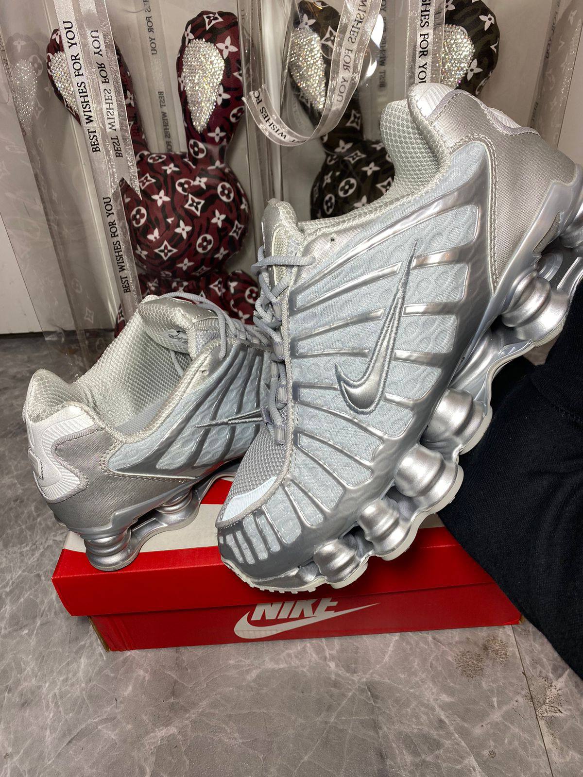 NIKE SHOX TL ‘Silver’💨🩶
40-45 AVAILABLE 🤩
220 dhs💚

Zain242
♥️♥️♥️
