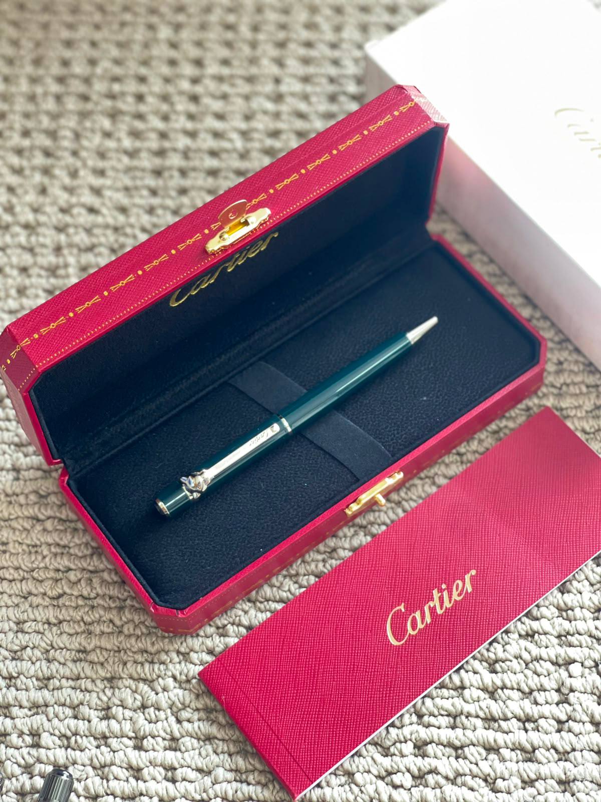 CARTIER
Pen
*New Collection*
*Master Quality*
190 dhs✅

Zain179
♥️♥️♥️