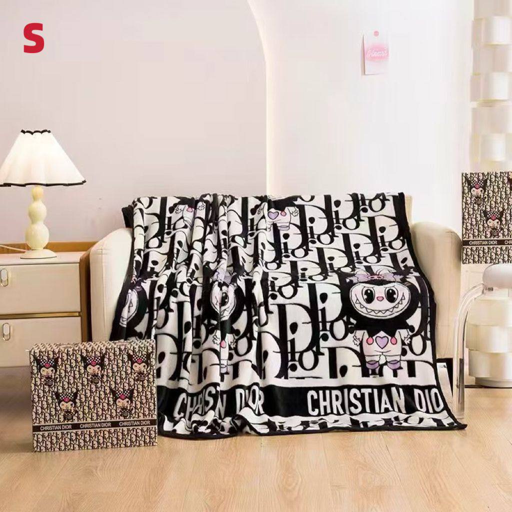 Blanket new came good quality single size 
40 dhs🪙🖤

Zain39
♥️♥️♥️