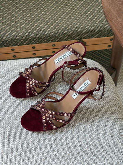 Aquazzura 
Size: 36 to 41
Super master quality 
450 dhs❣️

Zain198
♥️♥️♥️