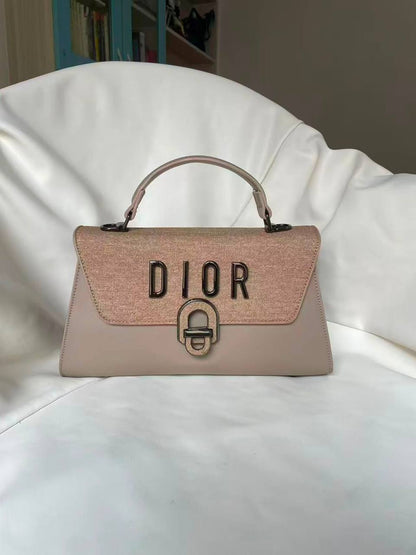 Dior
120 dhs💓
good quality

Zain175
♥️♥️♥️