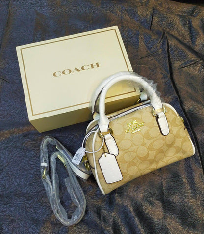 Coach
With box 
90 dhs🇦🇪🇦🇪

Zain235
♥️♥️♥️