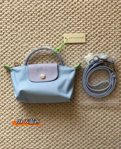 Long Champ
50 dhs🇦🇪🇦🇪
size 20cm

Zain41
♥️♥️♥️