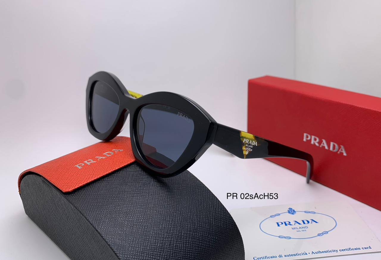 Prada
Super master quality 
190 dhs💓

Zain126
♥️♥️♥️