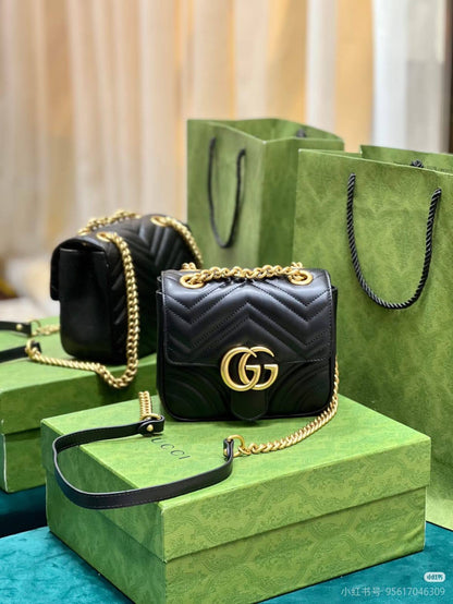 Mixed brands (bags)
Dior
Balenciaga
Lv
Valentino
Chanel
Gucci
Celine
Baguette
Miu Miu

120 dhs🇦🇪🇦🇪

Zain10
♥️♥️♥️