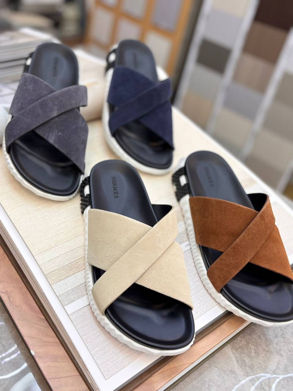 Hermes 
120 dhs✅
Size 40-45

Zain55
♥️♥️♥️