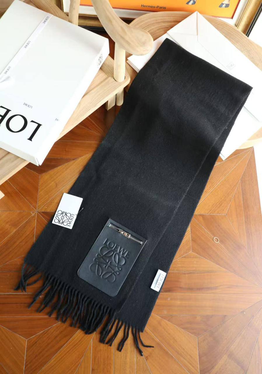 New collections
Lowe Scarf
*super master quality* 
350 dhs✅✅

Zain335
♥️♥️♥️