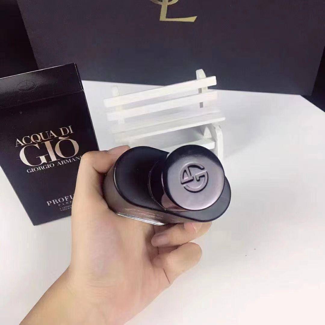 GIO
100 ml
35 dhs🪙🌨️

Zain17
♥️♥️♥️
