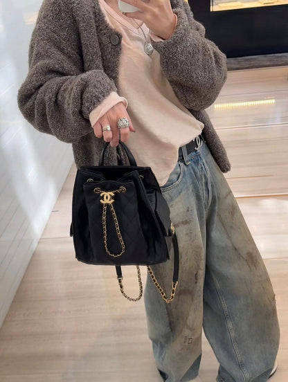CHANEL 

BACKPACK 
COPY ONE 

NEW CAME 
155 dhs🇦🇪🇦🇪

Zain295
♥️♥️♥️