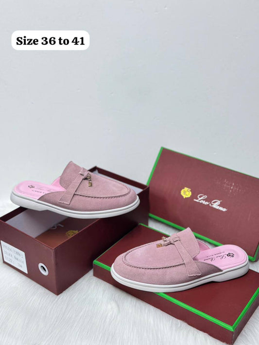 Loro piana
💯high quality
Size 36-37-38-39-40-41
120 dhs🪙🌨️

Zain86
♥️♥️♥️