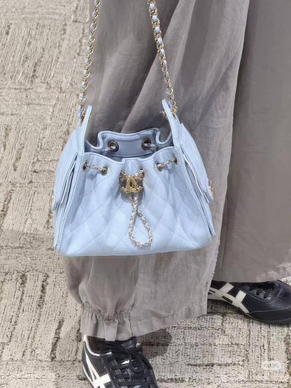 Chanel

22 cm

330 dhs🇦🇪🇦🇪

Zain297
♥️♥️♥️