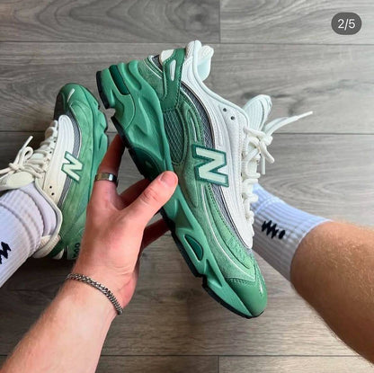 New Balance 1000 Mallard Green. 💚⚪️
40-45 AVAILABLE 🤩
220 dhs💓

Zain242
♥️♥️♥️