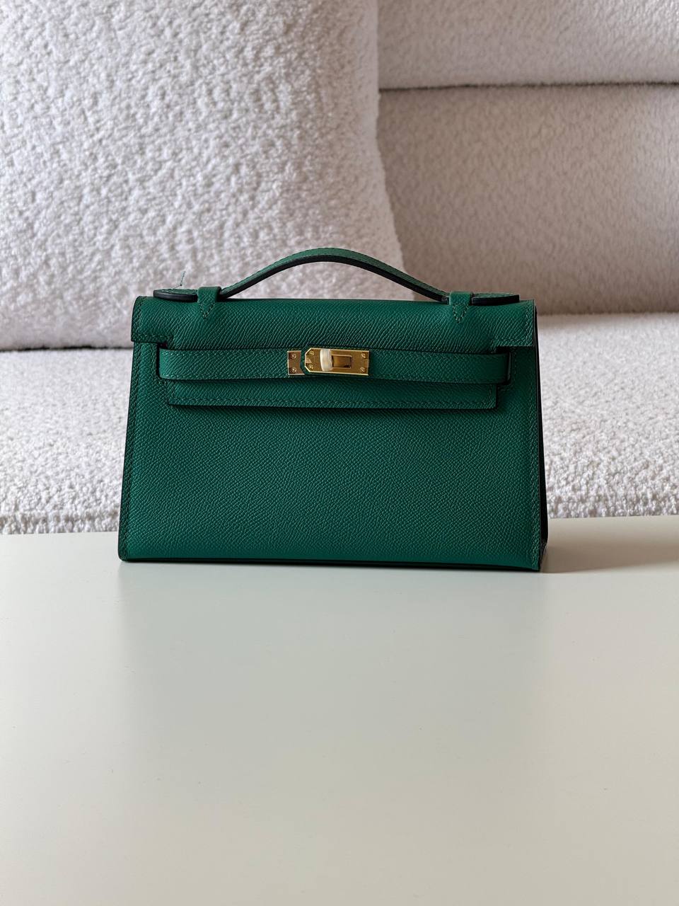 Hermes
pochette 21cm💥Master quality ✅with box📦
340 dhs✅

Zain52
♥️♥️♥️