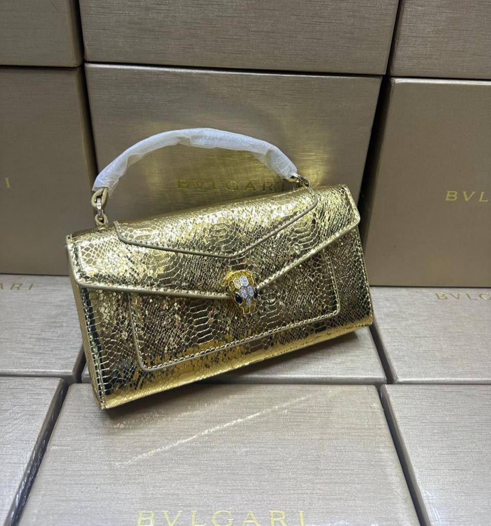 Bvlgari ❣️😊
high quality
140 dhs✅

Zain143
♥️♥️♥️