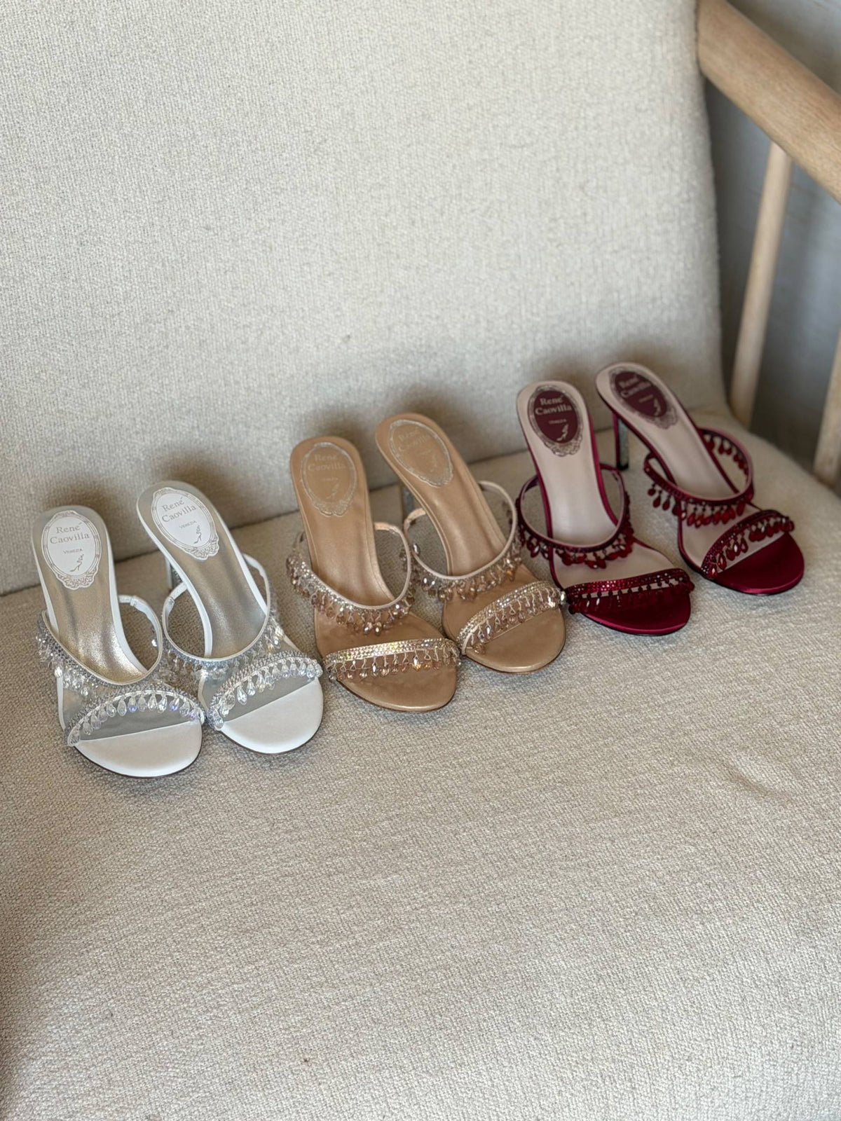 RENE
QUALITY:SUPER MASTER

SIZE:36 TO 41😍🥰
500 dhs🇦🇪🇦🇪

Zain319
♥️♥️♥️
