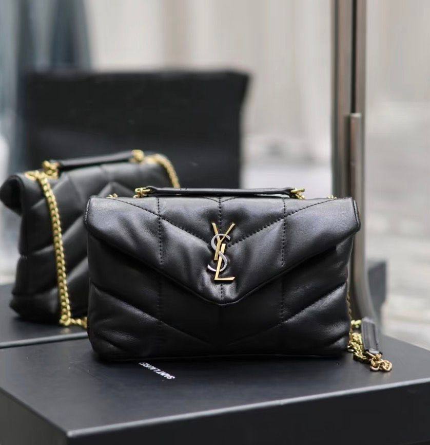 YSL
90 dhs🪙🖤
size：23×13×7cm
Good quality 
with box
🎁🎁🎁

Zain35
♥️♥️♥️
