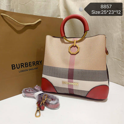 Burberry
110 dhs❣️

Zain46
♥️♥️♥️