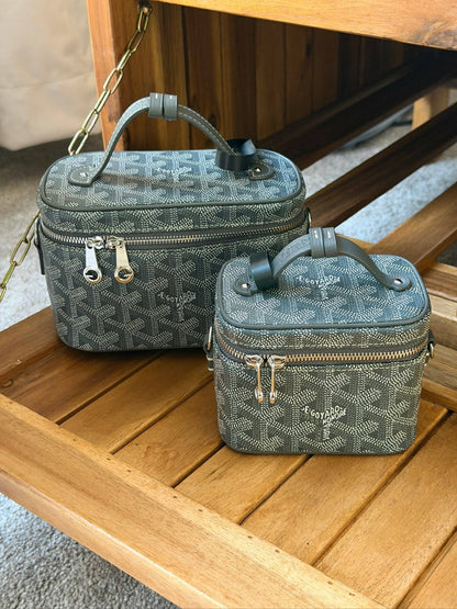 GOYARD
Super Master Quality
Original Packing🎁
Size 11CM&16CM

For Price 👇 WhatsApp✅
0568585901 
0507557372
0552275751 Owner Zain 👌

Zain321
♥️♥️♥️