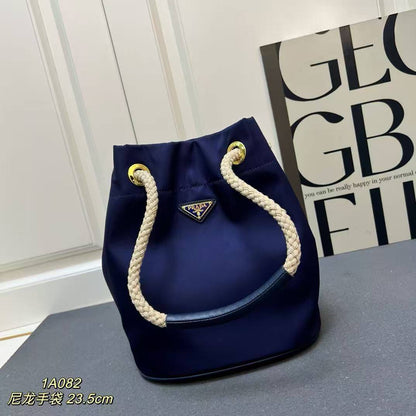 Prada
Master
250 dhs✅
#23.5cm💕💁‍♂️

Zain228
♥️♥️♥️