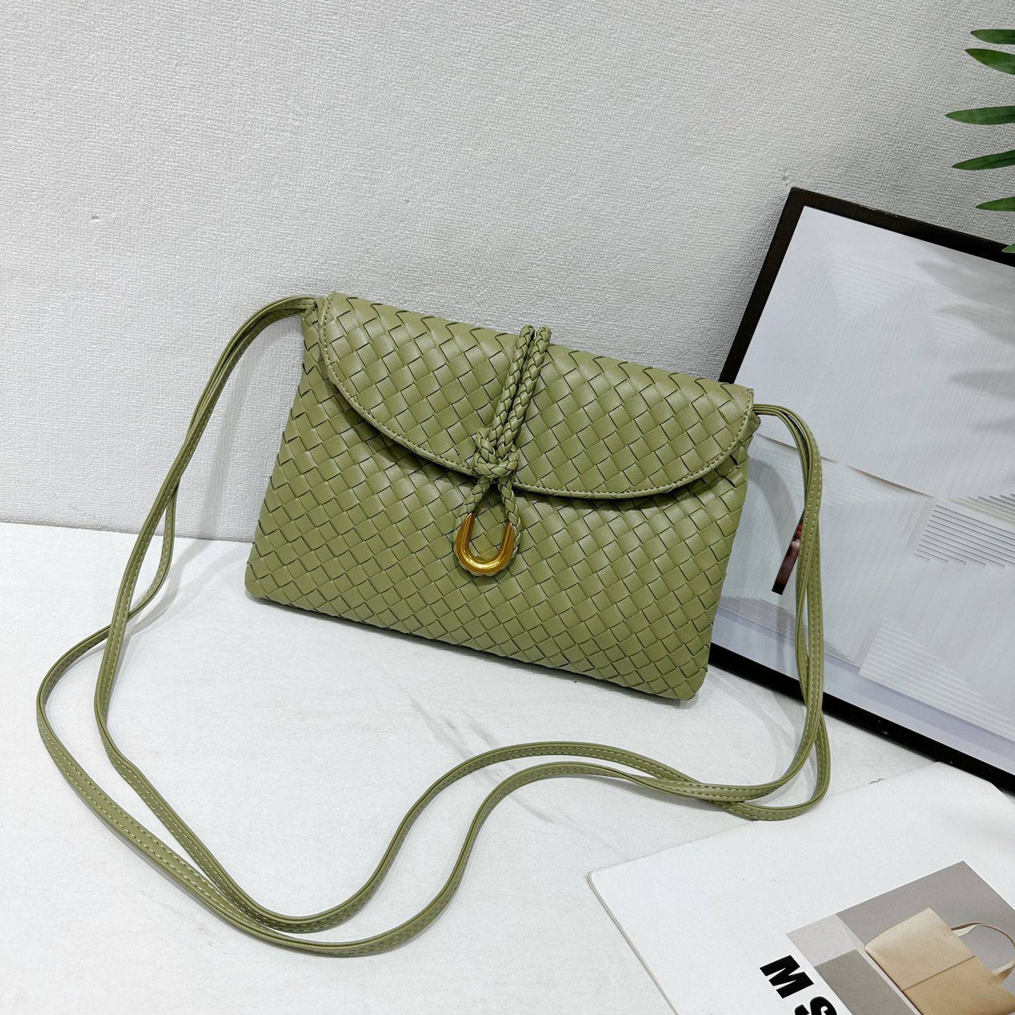 Bottega

with box
🎁🎁🎁

95 dhs🪙🌨️

Zain38
♥️♥️♥️