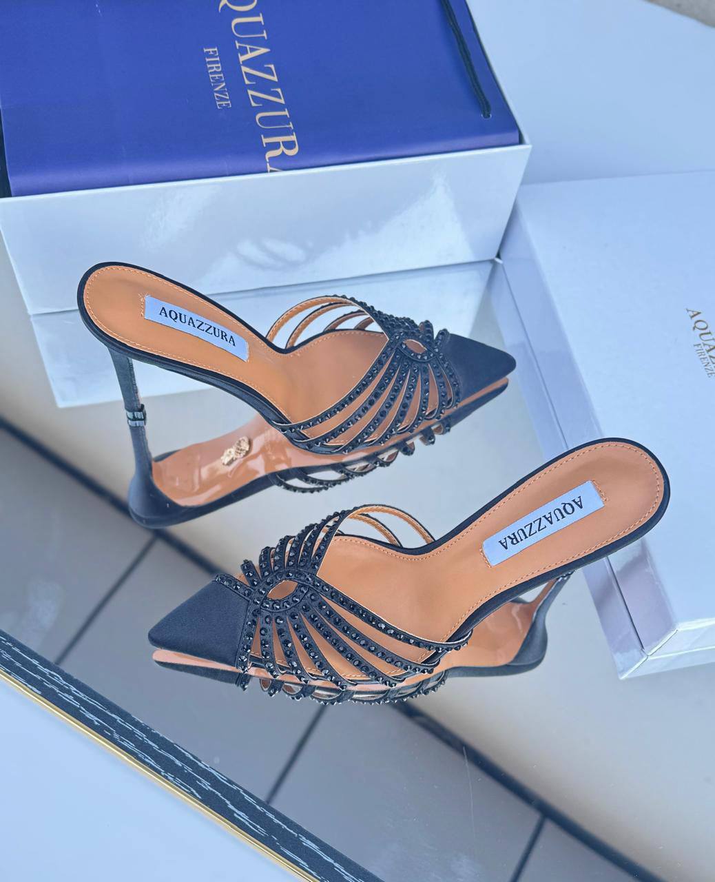 𝗔𝗤𝗨𝗔𝗭𝗭𝗨𝗥𝗔 𝟵𝗖𝗠
💯high quality
Size 36-37-38-39-40-41
105 dhs❣️

Zain86
