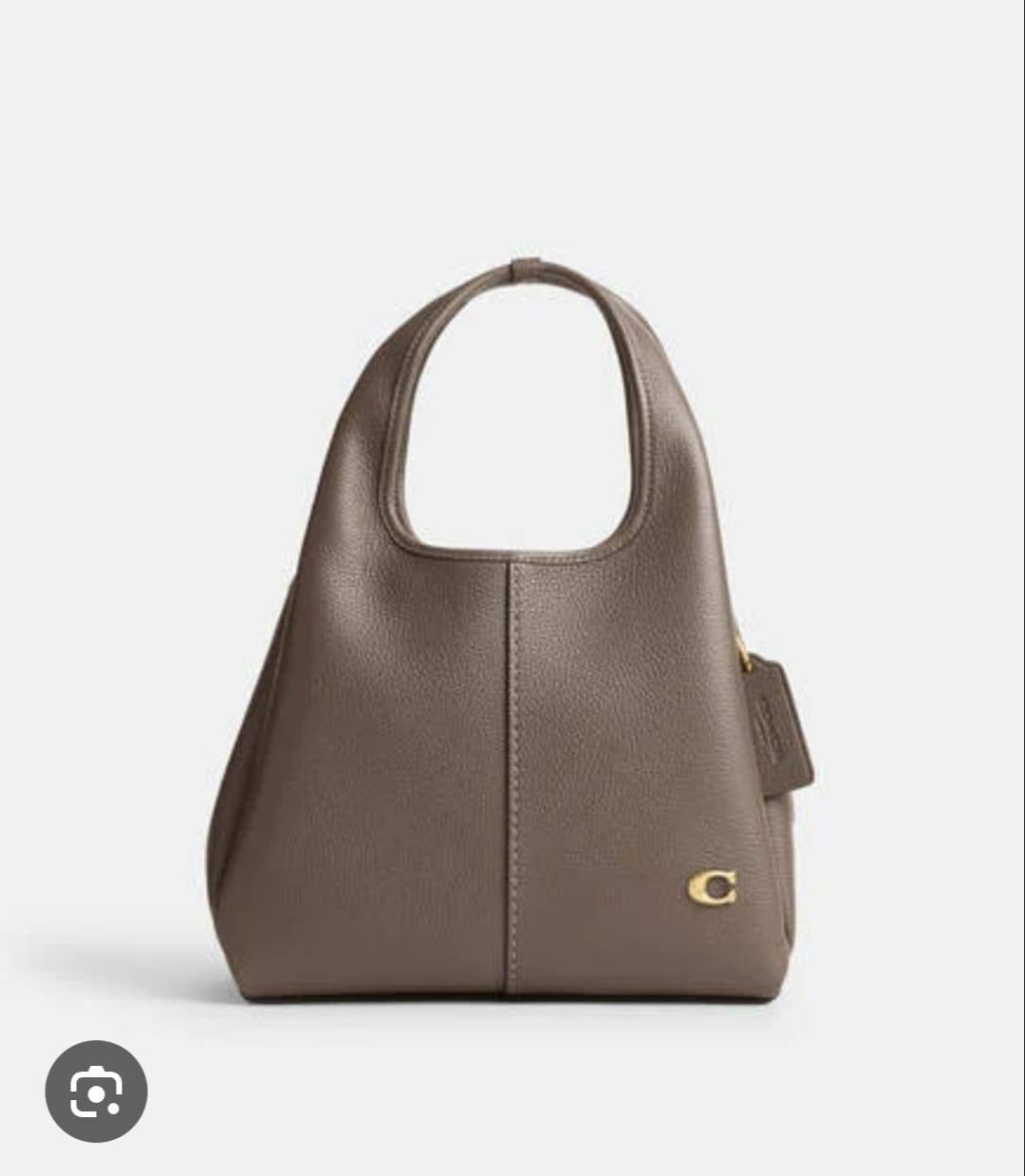 Coach

Good Quality 

With box🎁🎁🎁

100 dhs🌺

Zain143
♥️♥️♥️