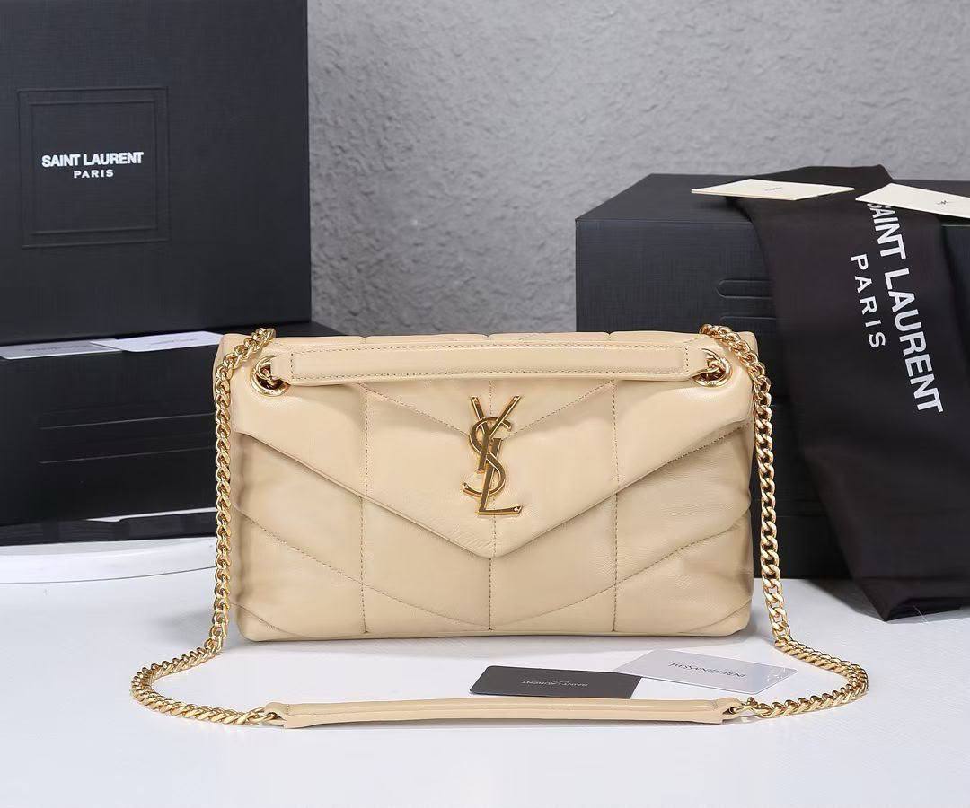 Ysl

320 dhs🇦🇪🇦🇪


Zain153
♥️♥️♥️