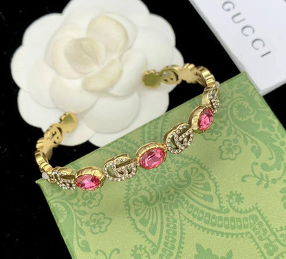 Gucci Bangle
Master quality 

65 dhs🪙💕
 normal box
🎁🎁🎁

Zain48
♥️♥️♥️