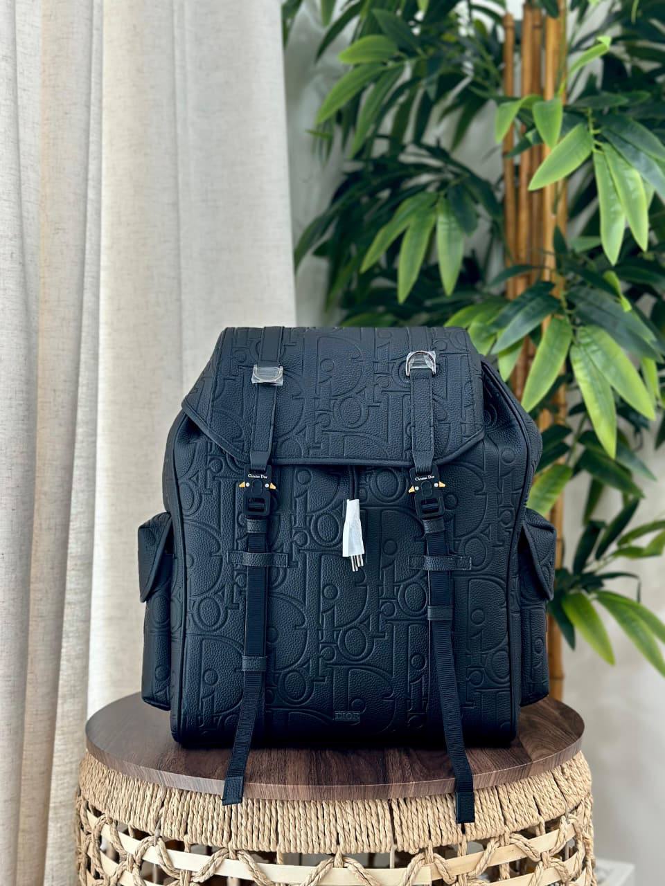 DIOR
*❗️BACKPACK ❗*
*SUPER MASTER QUALITY ❗*
1700 dhs✅
*WITH  PAPERBAG❗*

Zain267
♥️♥️♥️