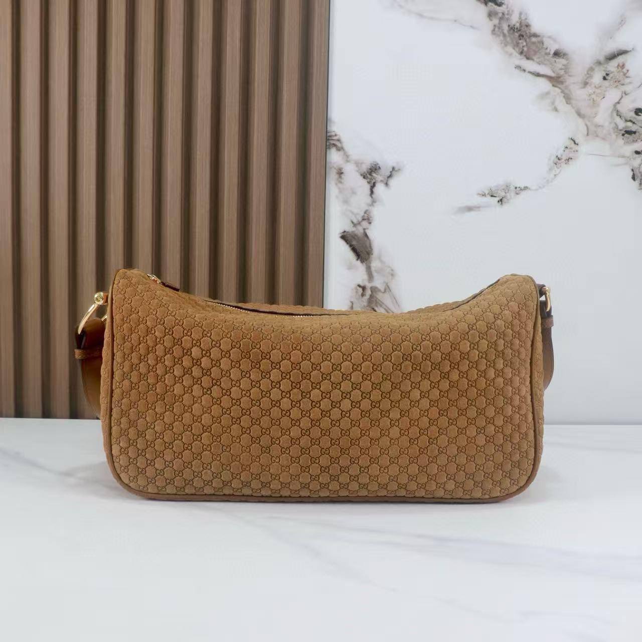 Gucci
Master
31cm 🥰 
260 dhs❣️

Zain228
♥️♥️♥️