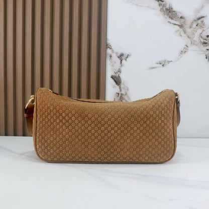 Gucci
Master
31cm 🥰 
260 dhs❣️

Zain228
♥️♥️♥️