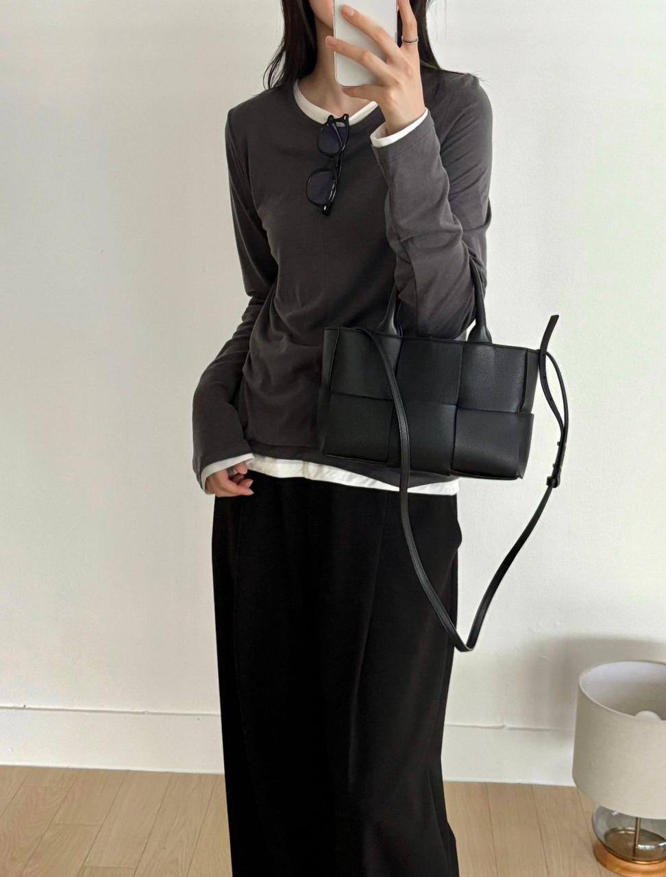 BOTTEGA 
GOOD QUALITY  

WITH BOX
🎁🎁🎁

110 dhs✅

Zain39
♥️♥️♥️