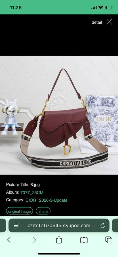 Dior 
Best quality with box’s 
120 dhs🇦🇪🇦🇪
size 25 Cm

Zain290
♥️♥️♥️