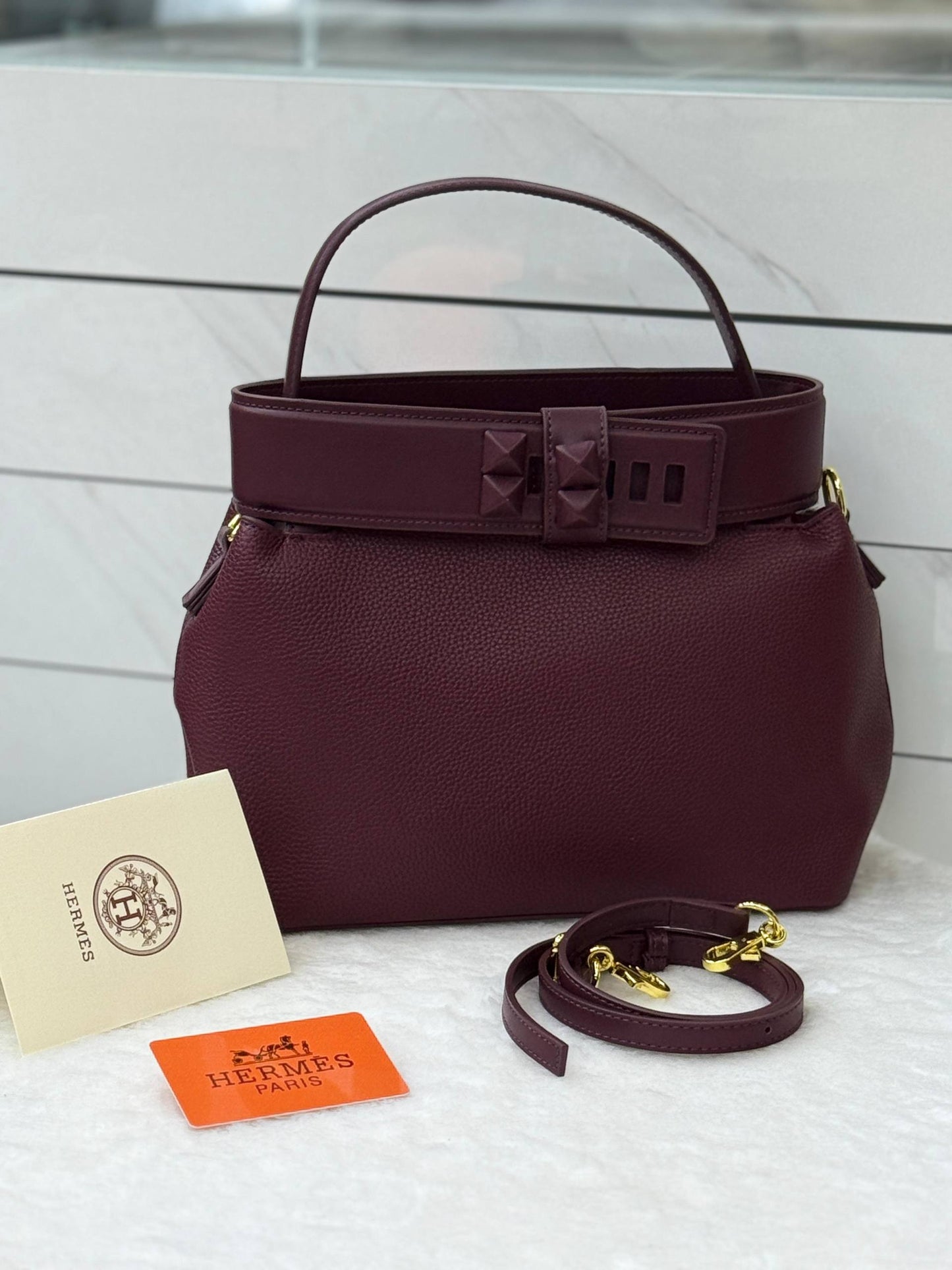HERMES NEW 💫
GOOD QUALITY 💯
SIZE ( 28CM)
95 dhs❣️

Zain28
♥️♥️♥️