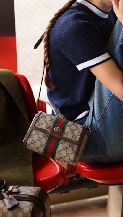 Gucci
✨✨NEW GUCCI ✨✨
105 dhs🪙🖤

with box
🎁🎁🎁

Zain38
♥️♥️♥️
