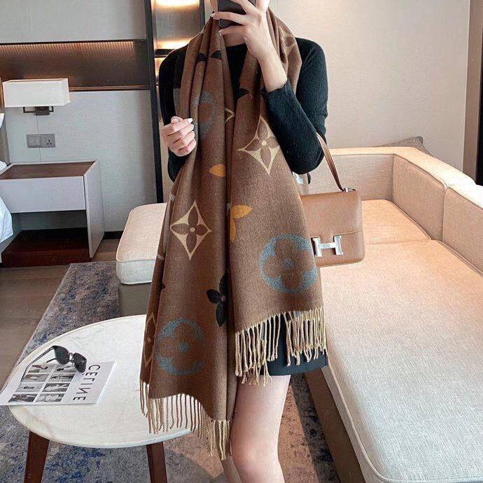 Coming new stock
Winter scarf 
45 dhs🪙🌨️

Zain93
♥️♥️♥️