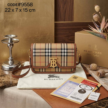 BURBERRY ᴛʙ ʟᴏɢᴏ ғʟᴀᴘ
ʙɪᴄᴏʟᴏʀ ᴄᴀɴᴠᴀs sɪɢɴᴀᴛᴜʀᴇ
ᴡɪᴛʜ ʟᴏɴɢ ʙᴇʟᴛ sᴛʀᴀᴘ
sɪᴢᴇ : 22 cm
ᴡɪᴛʜ BOX
🎁🎁🎁

75 dhs✅

Zain31
♥️♥️♥️