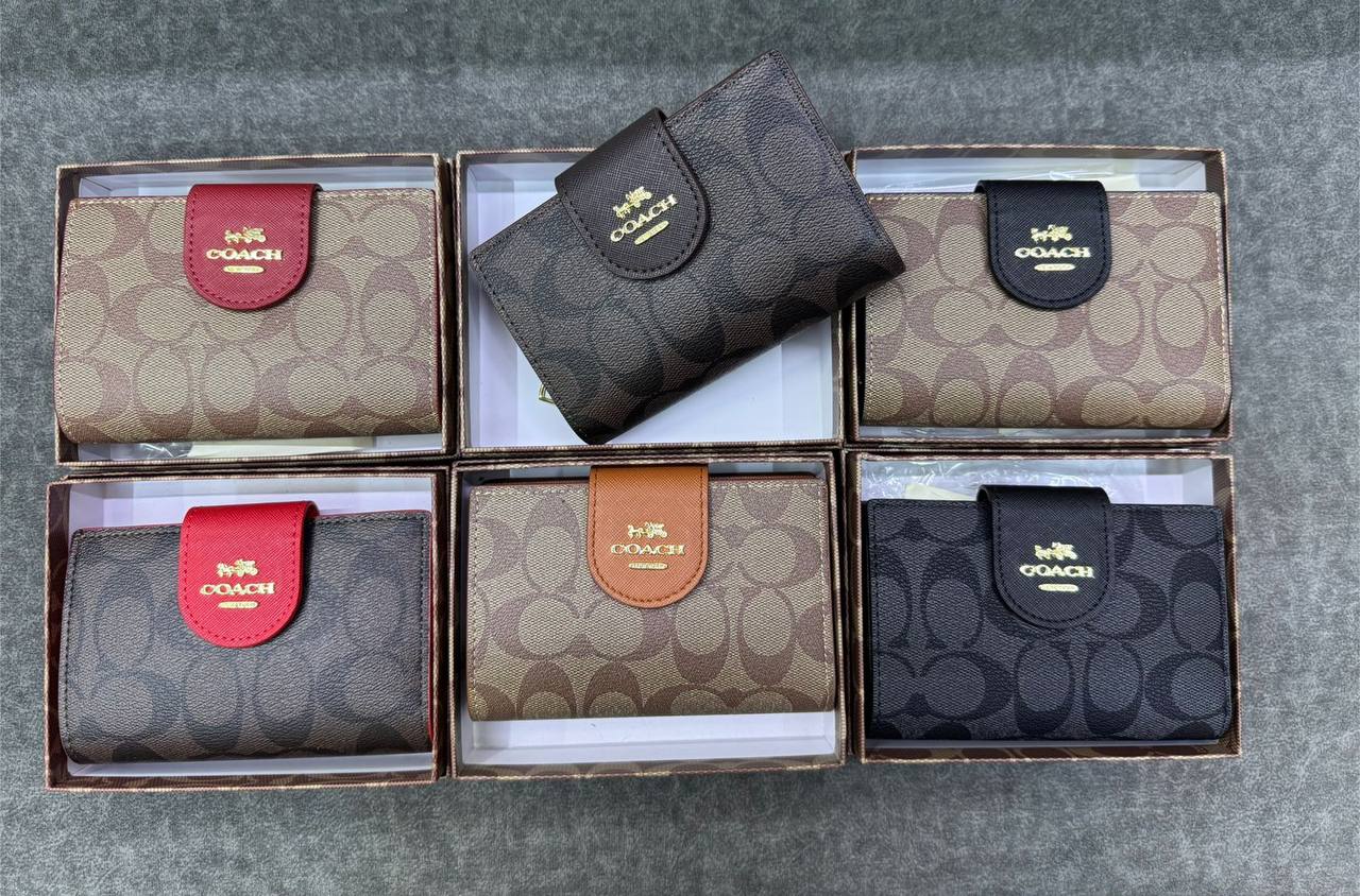 Wallets

with box
🎁🎁🎁

45 dhs✅

Zain114
♥️♥️♥️