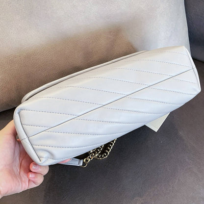 TORY BURCH 
GOOD QUALITY
 WITH BOX 
95 dhs✅

Zain295
♥️♥️♥️
