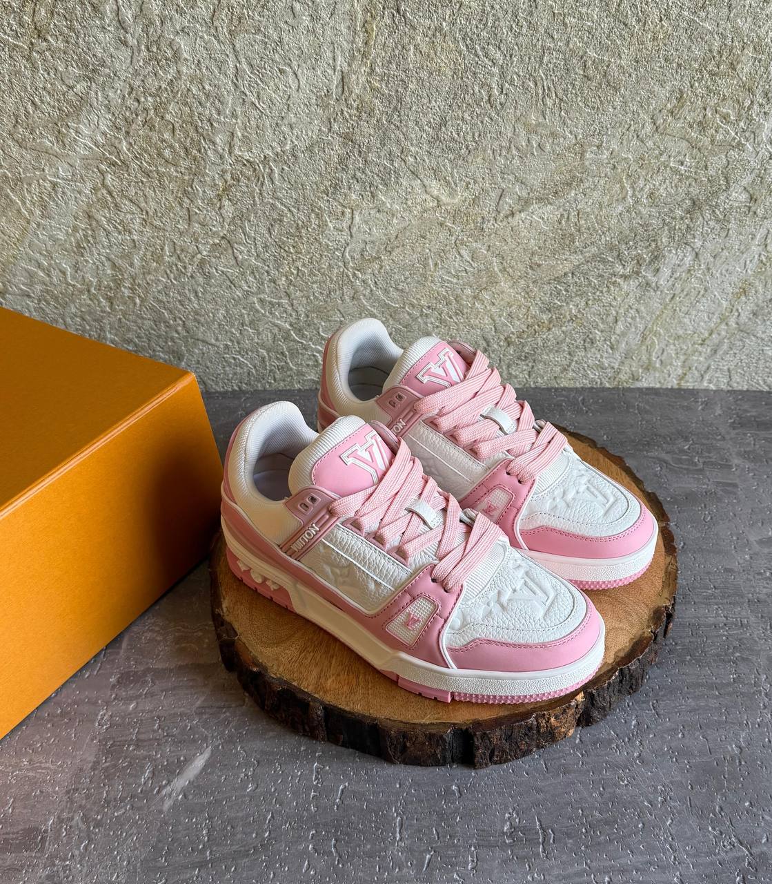 LV
SuperMaster Quality 💯
550 dhs🇦🇪🇦🇪
Size: 36-41💥

Zain171
♥️♥️♥️