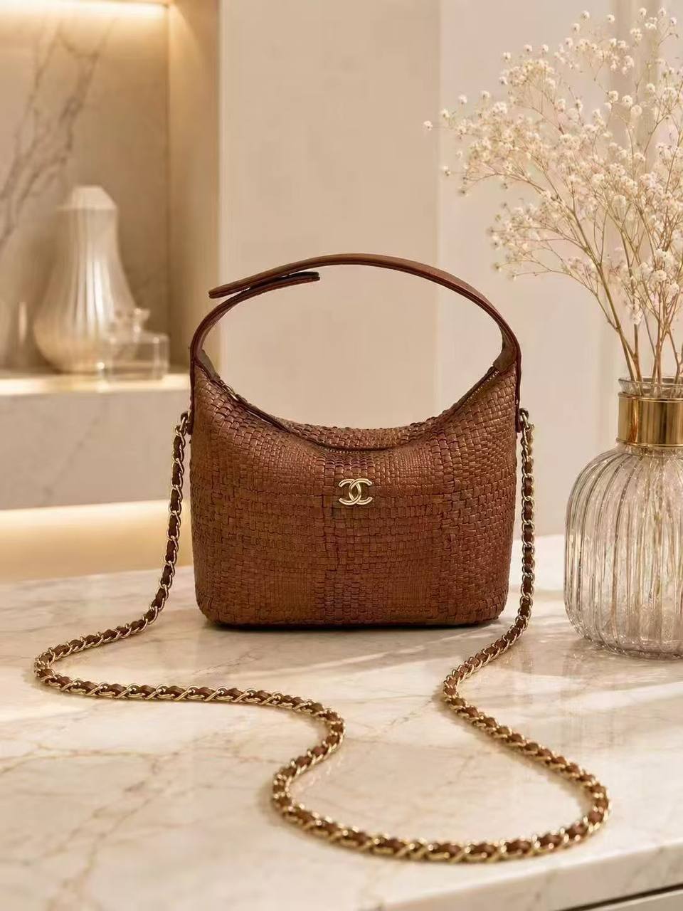 CHANEL 
 GOOD QUALITY 
WITH BOX  
110 dhs🇦🇪🇦🇪

Zain295
♥️♥️♥️