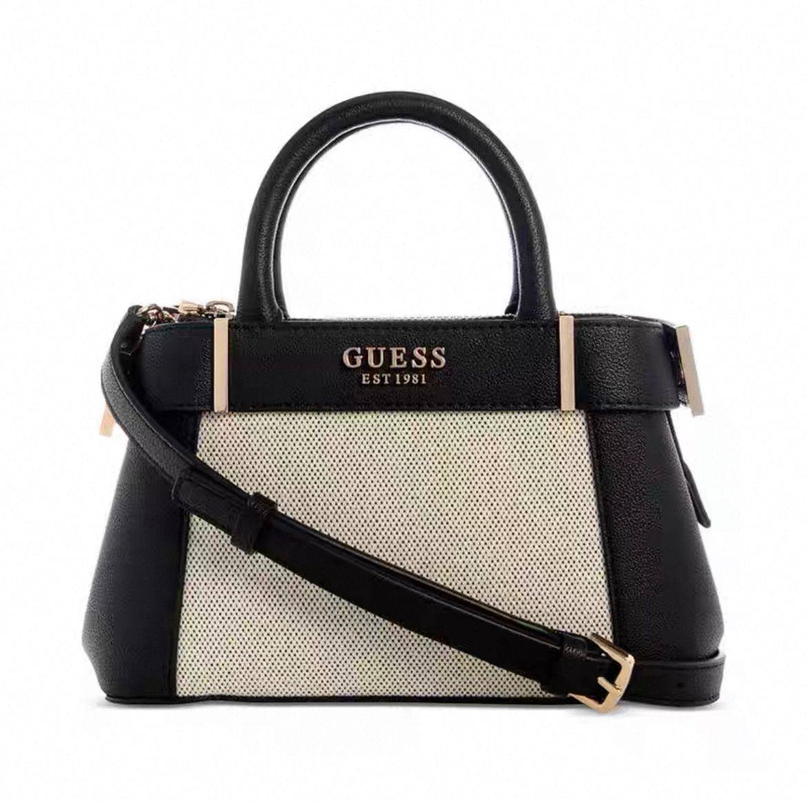 Guess
105 dhs🇦🇪🇦🇪
High-quality with box

Zain35
♥️♥️♥️