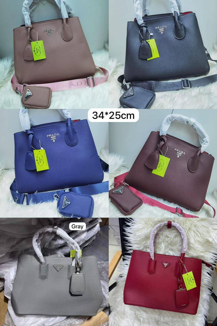 💞 Prada big 2 in 1
 1⃣️ First quality 
Size : 34 * 25* 20  cm
80 dhs✅

Zain115
♥️♥️♥️