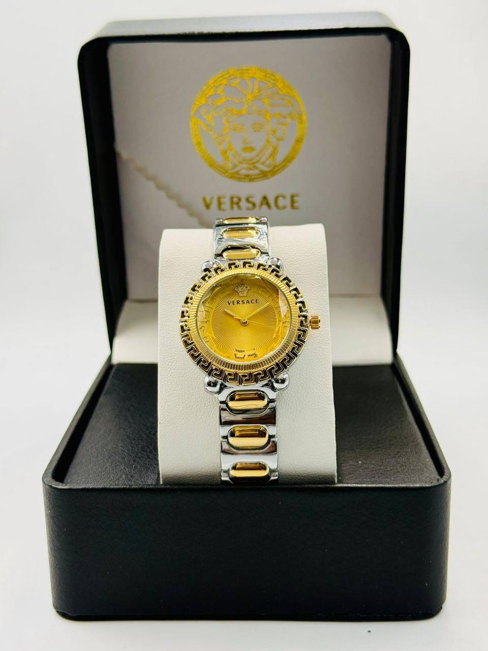 Versace ladies 
55 dhs🪙🌨️

Zain08
♥️♥️♥️