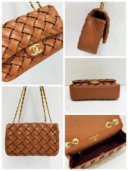 CHANEL COPY ONE NEW CAME WITH BOX 
130 dhs🇦🇪🇦🇪

Zain295
♥️♥️♥️
