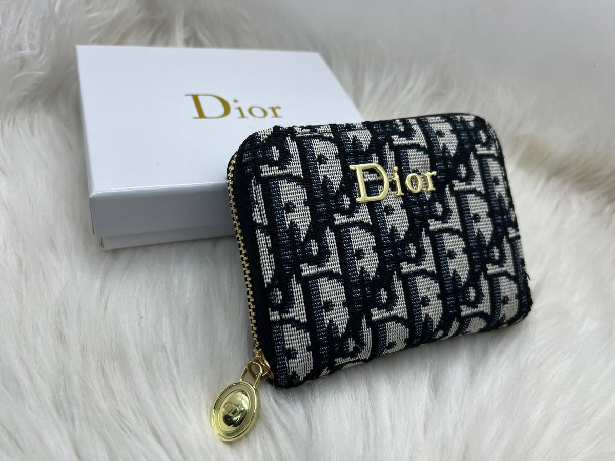 Ysl

Dior
Gucci
Chanel


50 dhs🇦🇪🇦🇪

Zain182
♥️♥️♥️