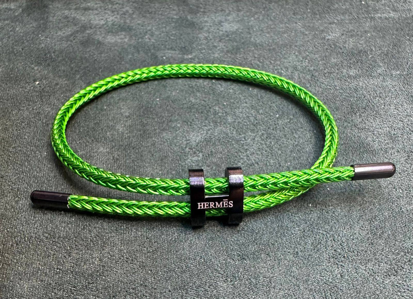 Hot moving 🔥🔥🔥 
Hermes UNISEX Bracelet. 
Water proof 💦💦💦
30 dhs❣️

Zain243
♥️♥️♥️