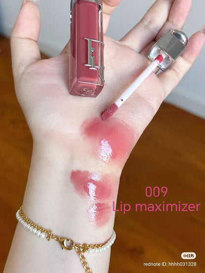 Dior lipstick 

30 dhs

Zain36
♥️♥️♥️